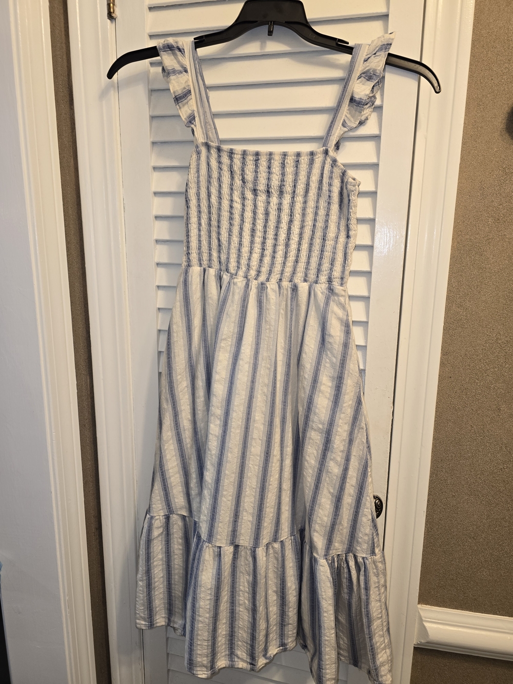 Chelsea & Violet Girls Ruffle Strap Smocked Tiered Seersucker Dress L